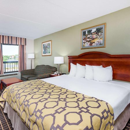 Baymont By Wyndham Clarksville Northeast Bagian luar foto