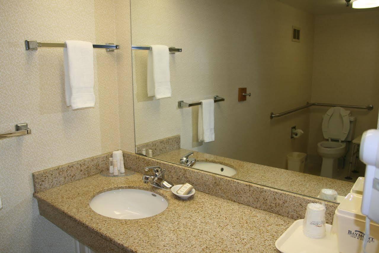 Baymont By Wyndham Clarksville Northeast Bagian luar foto